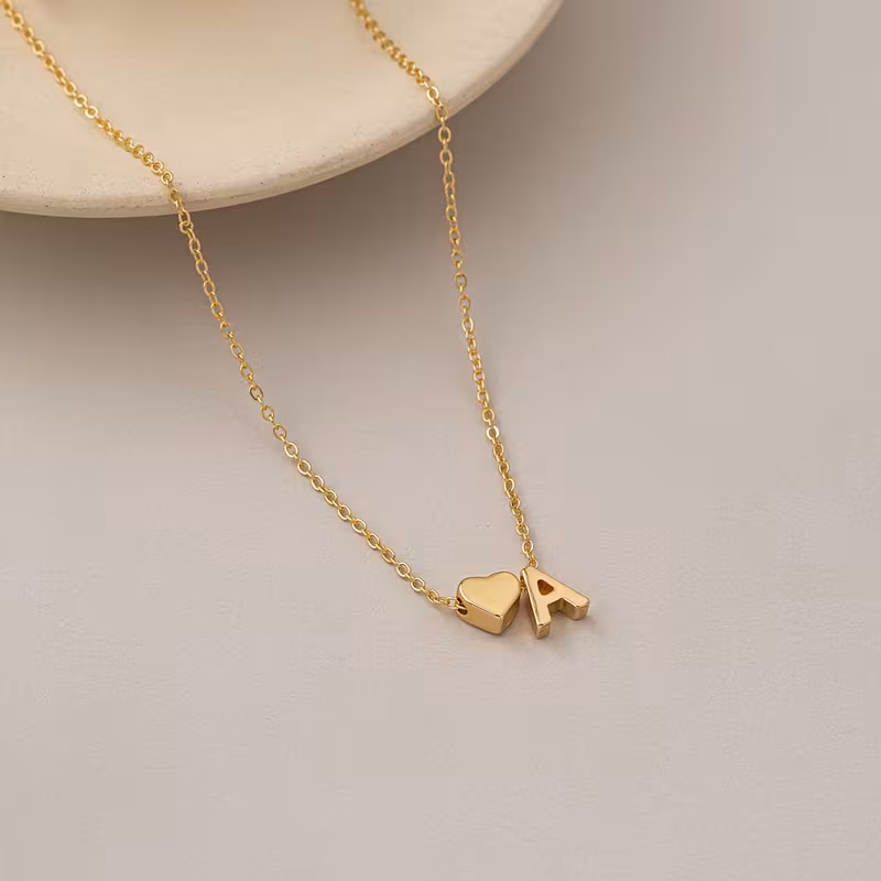 Collar Elegante con Dije